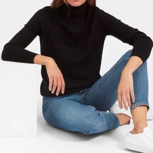 EVERLANE CASHMERE TURTLENECK BLACK